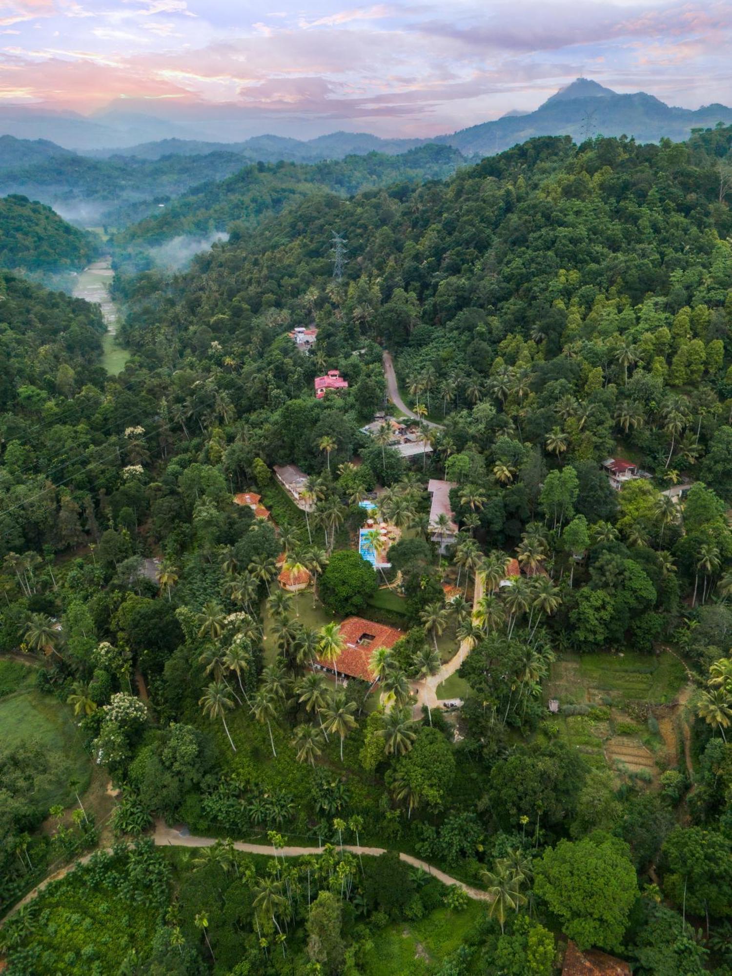 Athulya Villas, Kandy Kadugannawa エクステリア 写真